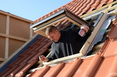 Pose de fenêtres de toit Velux aux Granges-Gontardes